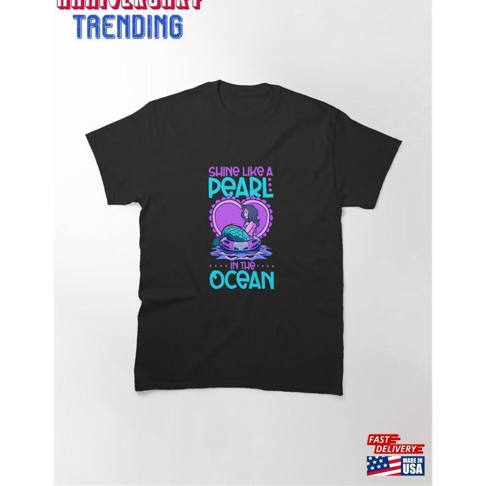 Mermaid Queen Sea Royalty Underwater Graphic T-Shirt